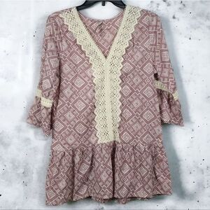 UO Entro Rose & Cream Peplum Peasant Top Crochet Lace Trim Bell Sleeves Tunic